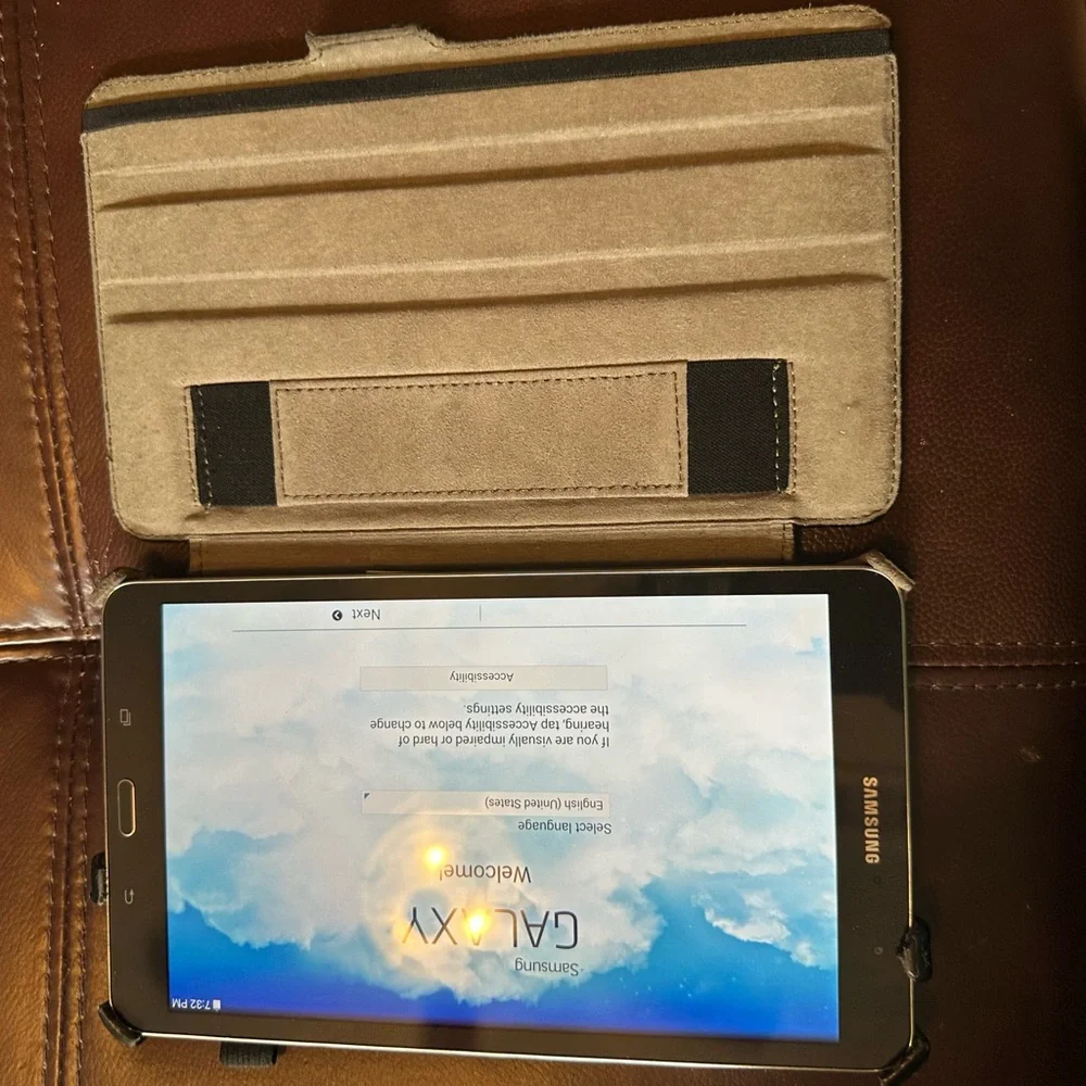 Samsung Tablet 8.4 “ sm-t320 with Case for Ultimate Protection